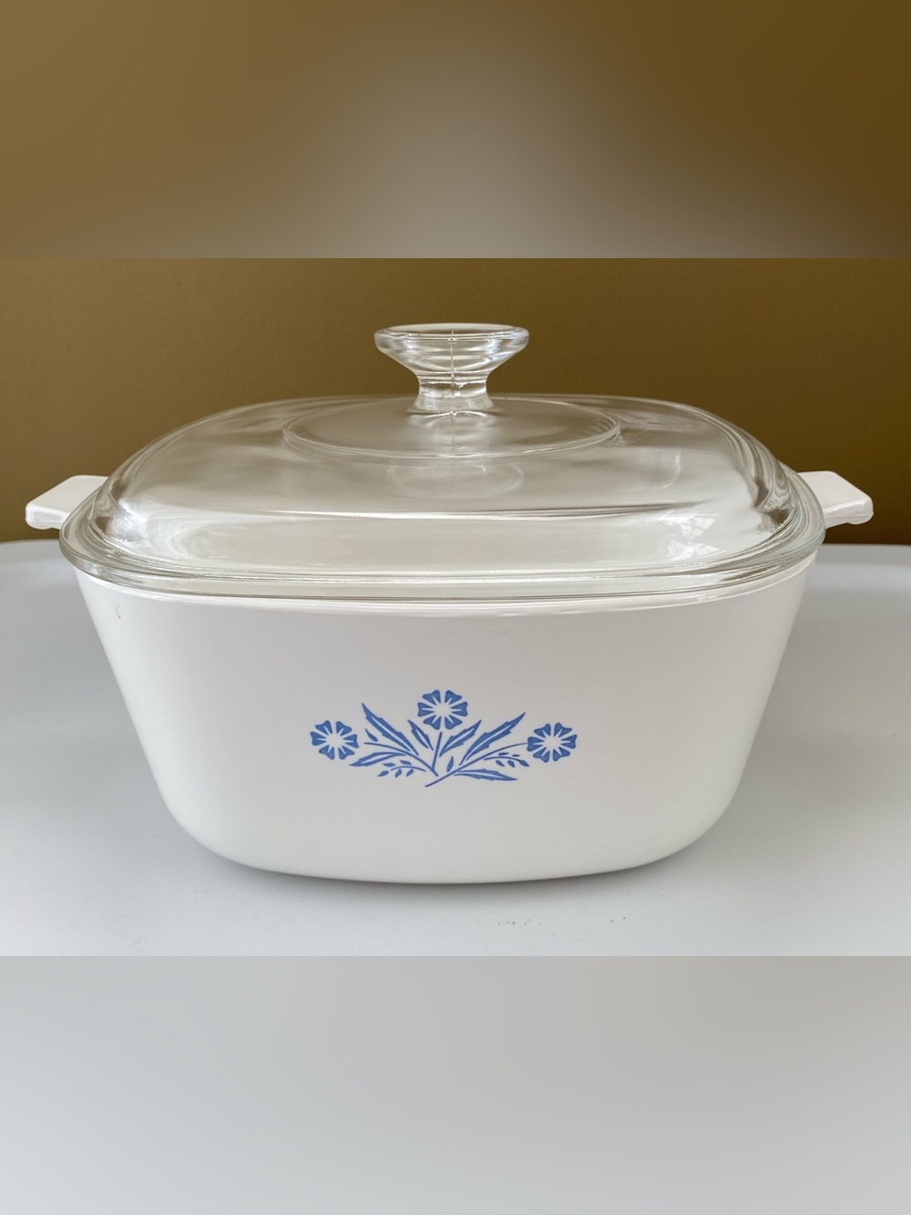 Pyrex Cornflower Baking Dish with Glass Lid